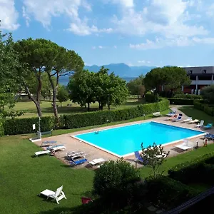  Appartamento Con Piscina Il Glicine Sul Garda Italia
